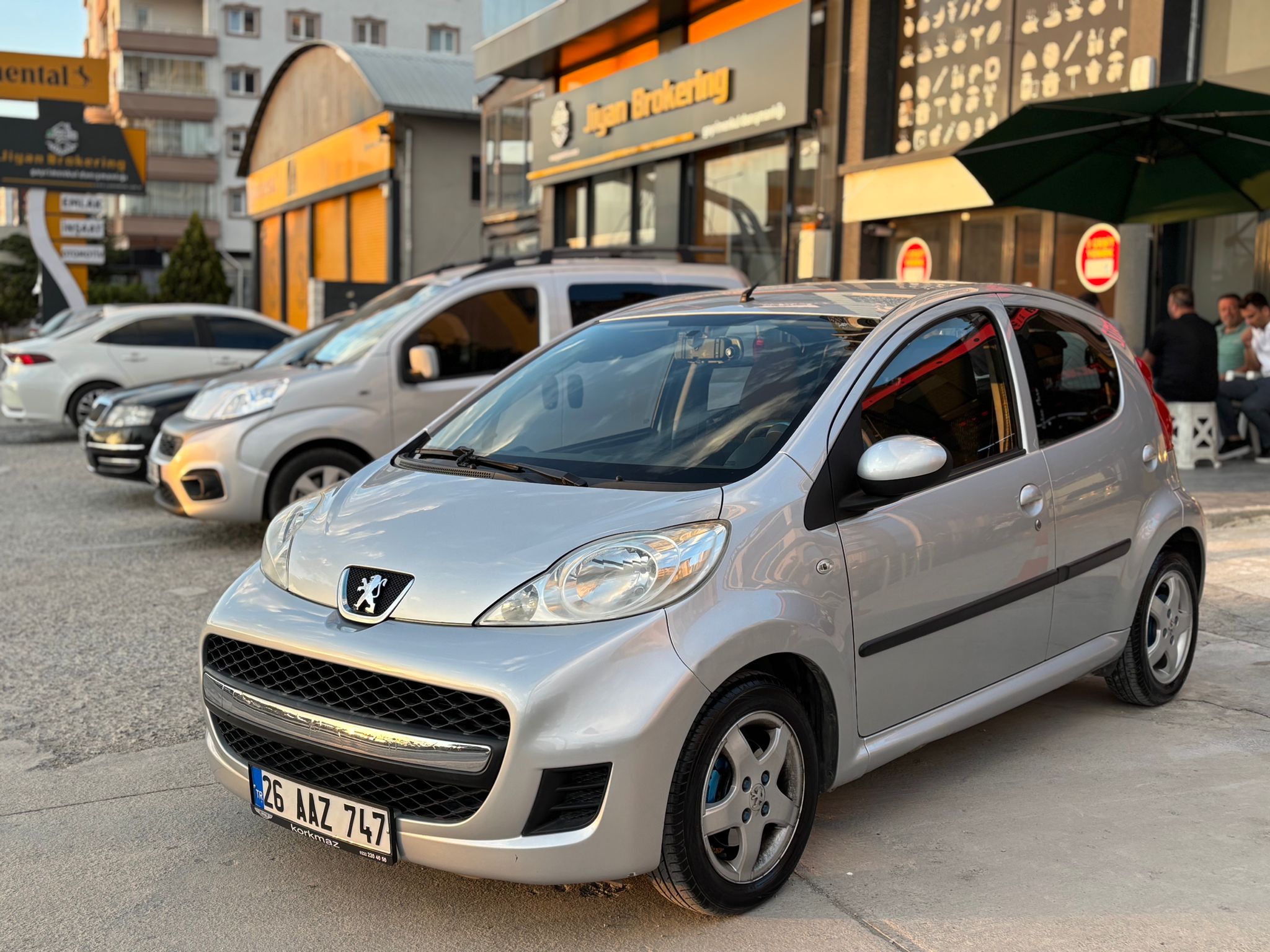 PEUGEOT 107