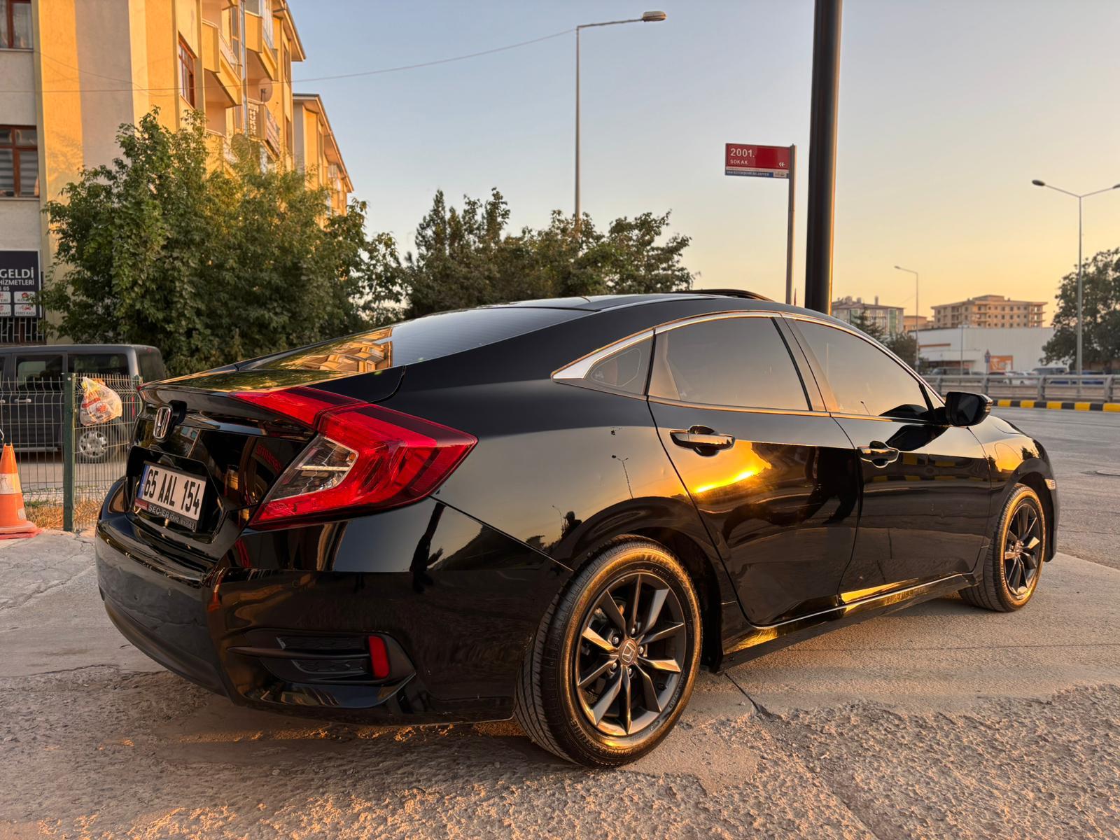 HONDA CIVIC